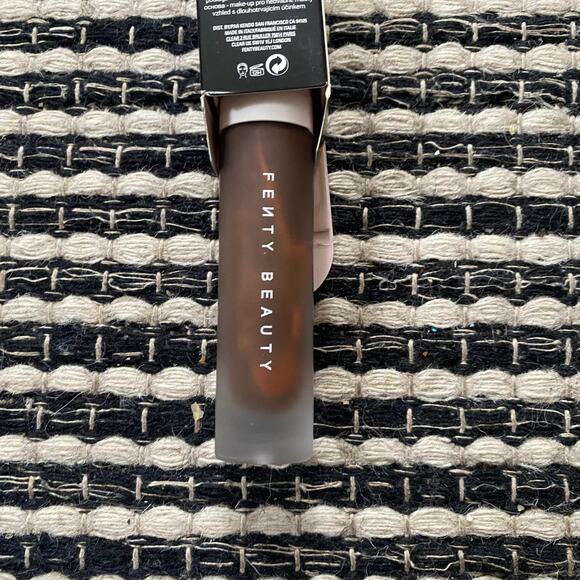 🌿Fenty Beauty Pro Filt'r Soft Matte Longwear Foundation 1.08 fl oz Shade 498 - Picture 2 of 4